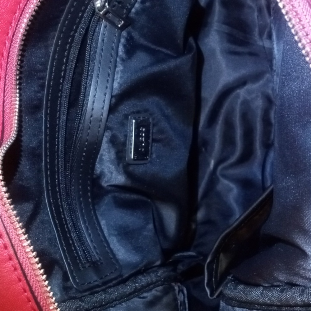 Guess Backpack - Picture 4 of 16